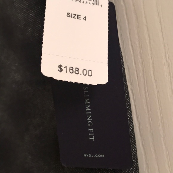 (10) NYDJ Diamond Slimming Skinny Jeans - Picture 6 of 8